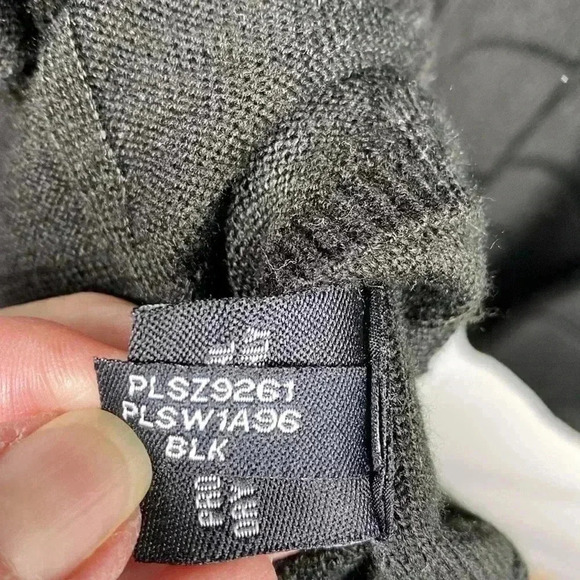 Ellen Tracy Black Long Sleeve Pleated Fit & Flair Sweater Dress in Size Medium. - Picture 10 of 15